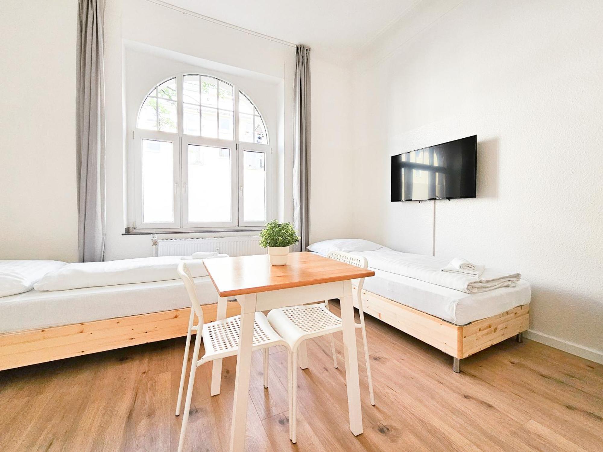 Raj Living - Studio Wohnungen - 15 Min Zur Messe Dus Düsseldorf Exterior foto
